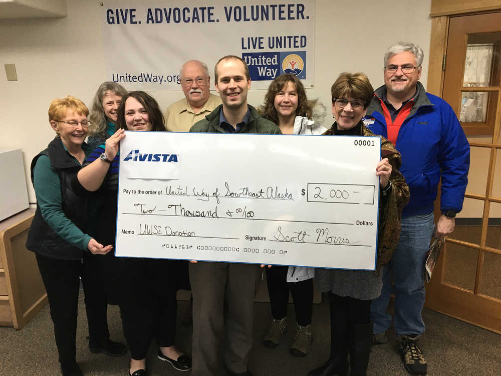 Left to right: United Way Board members Robbie Stell, Secretary Ann Gifford, Sara Truitt, Resource Development Director, Wayne Stevens President/CEO UWSEAK, Mark Mesdag Chair, Lori Hermanson, Senior Strategy Analyst - Special Project, Avista, Jessie Wuerst, Senior Communications Manager, Avista, Thomas Dempsey, Manager of Thermal Operations, Avista Utilities.