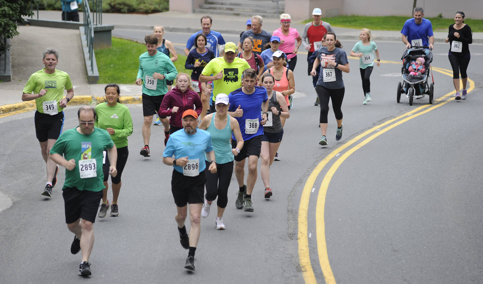 Runners set out on the Juneau Physical Therapy Governor’s Cup 5k on Calhoun Avenue on Saturday morning. (Nolin Ainsworth | Juneau Empire) Runners set out on the Juneau Physical Therapy Governor’s Cup 5k on Calhoun Avenue on Saturday morning. (Nolin Ainsworth | Juneau Empire)