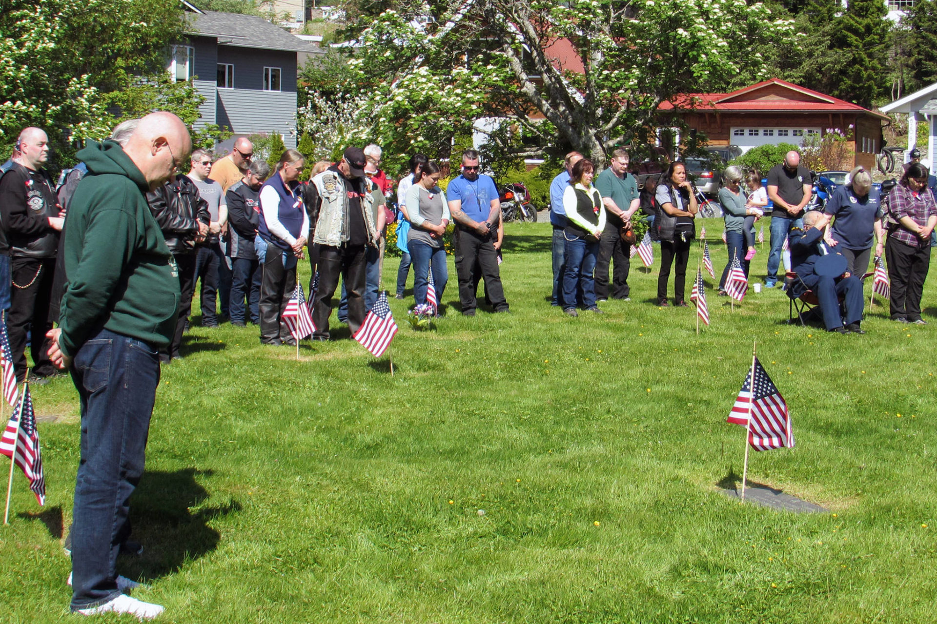 ‘The ultimate sacrifice’: Locals pay their respects at Evergreen ...