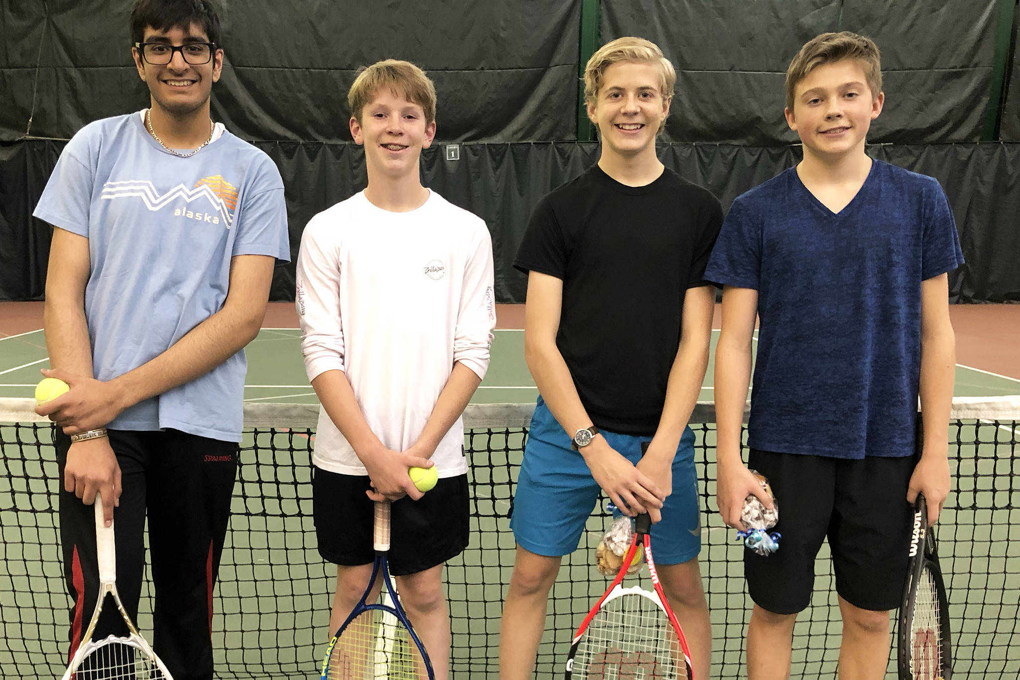 Tennis teams host Back to School tourney