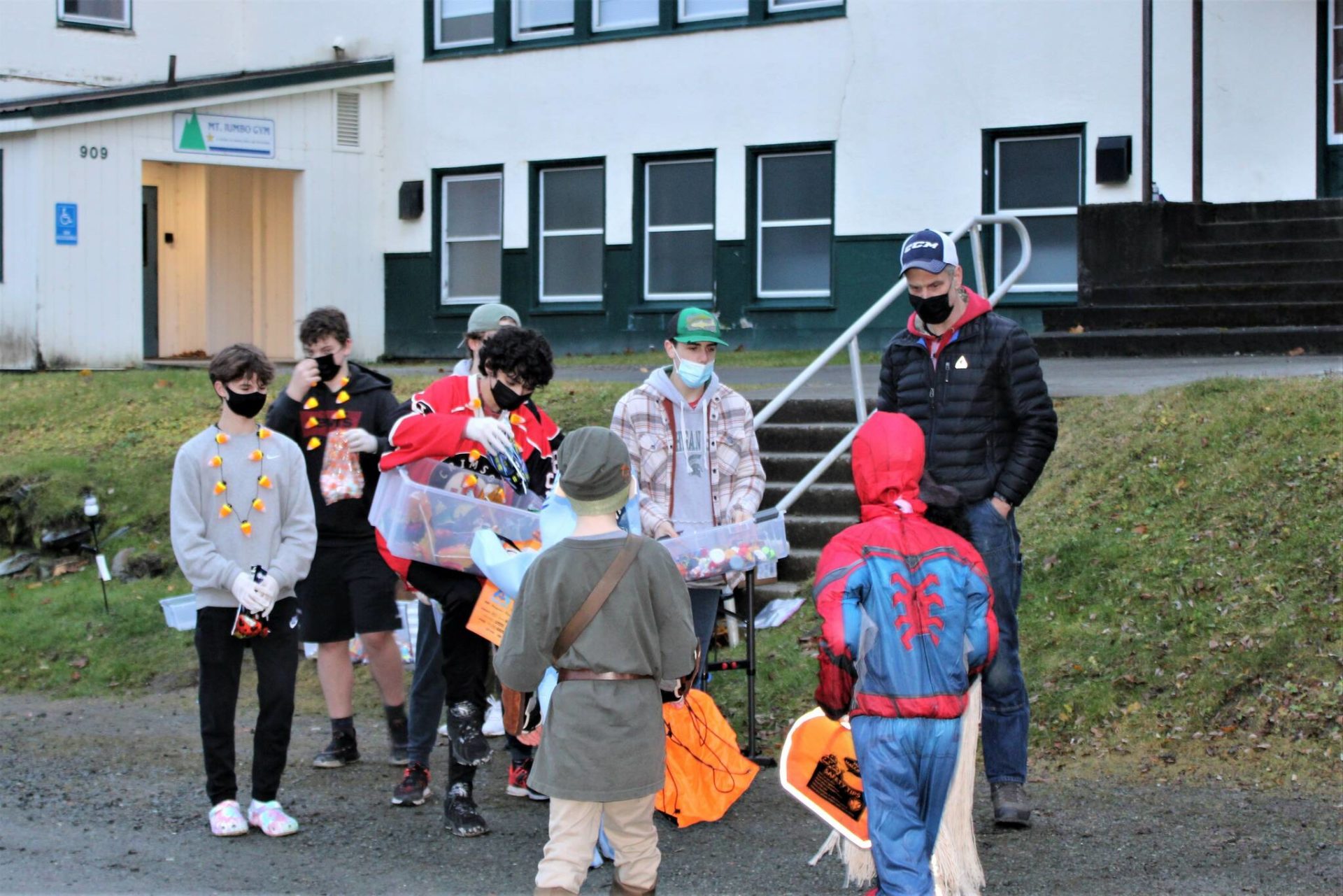 Photos Juneau residents embrace Halloween weekend Juneau Empire