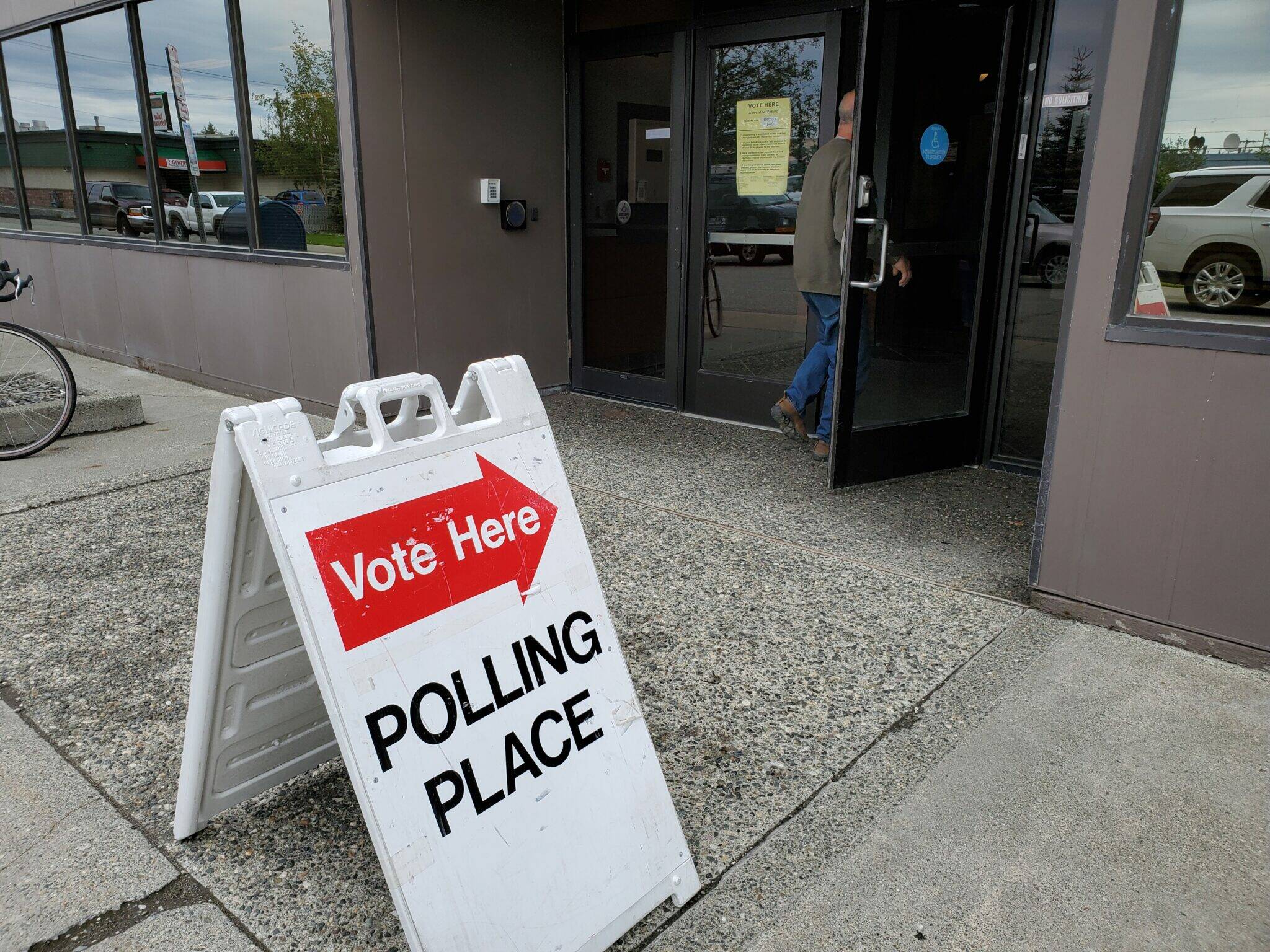 A voter joins a line of voters waiting to cast their ballots on Aug. 15, 2022, at the state Division of Elections office in Anchorage. (Photo by Yereth Rosen/Alaska Beacon)