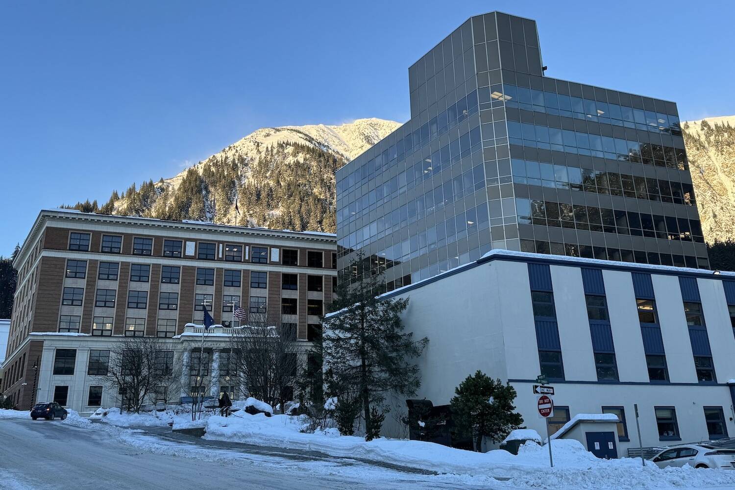 The Alaska State Capitol and Dimond Courthouse are seen on Thursday morning, Jan. 18. (James Brooks/Alaska Beacon)