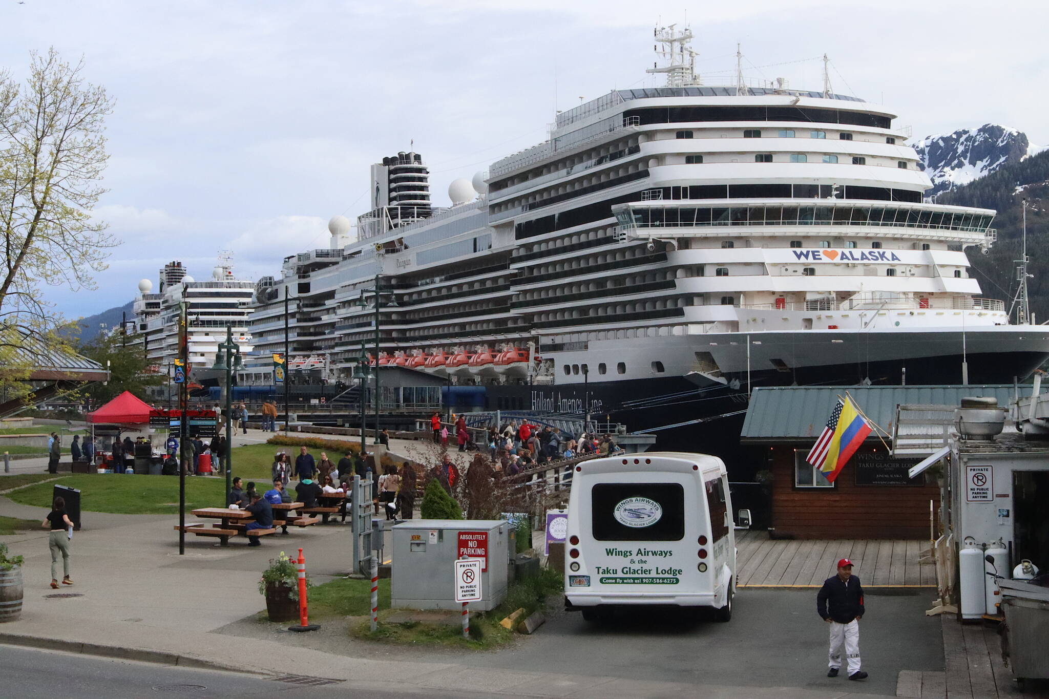 Cruise ships and passengers in downtown Juneau on Monday. (Mark Sabbatini / Juneau Empire)