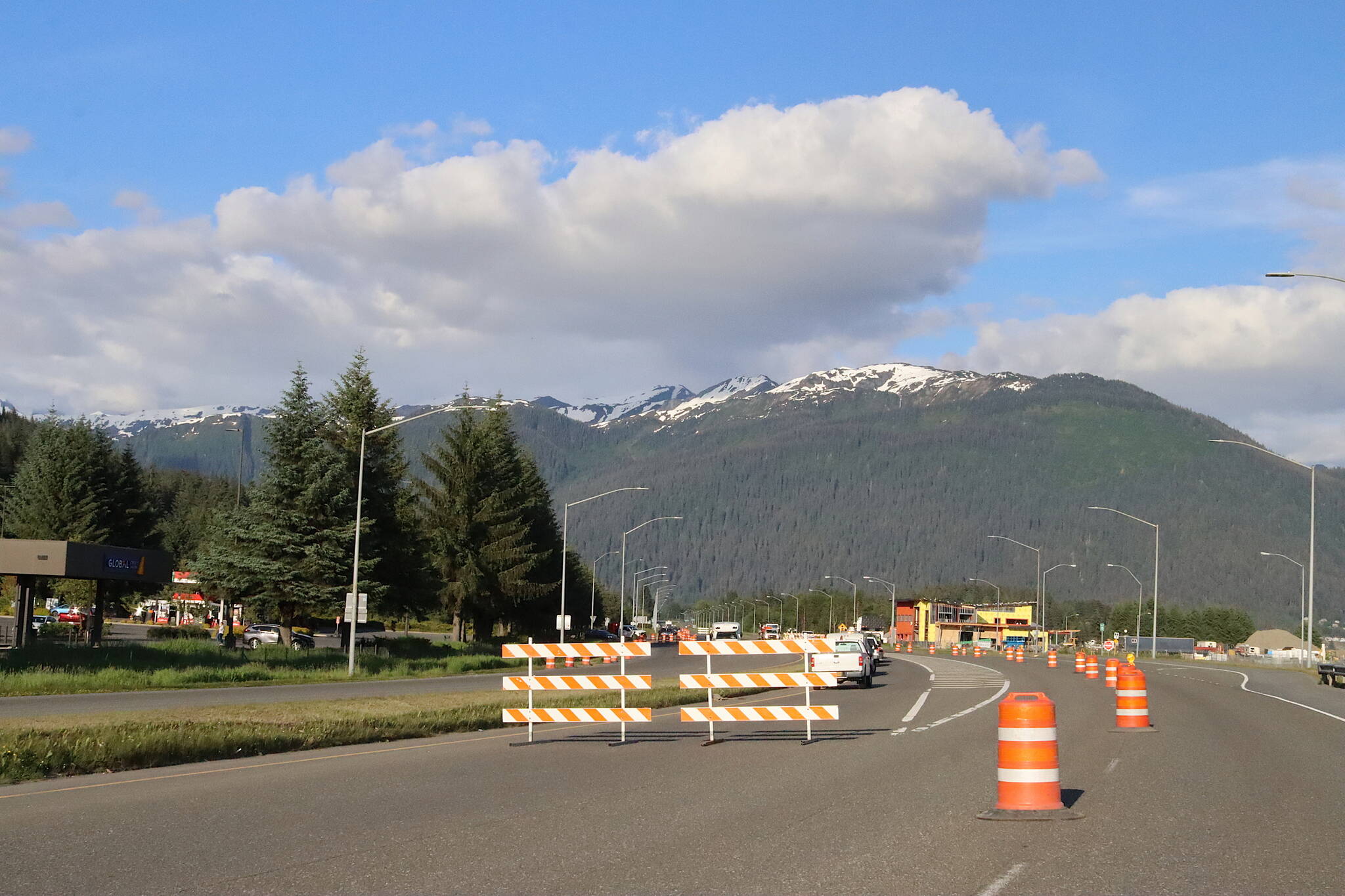 Construction on Egan Drive on Tuesday evening leaves one lane open in each direction. (Mark Sabbatini / Juneau Empire)