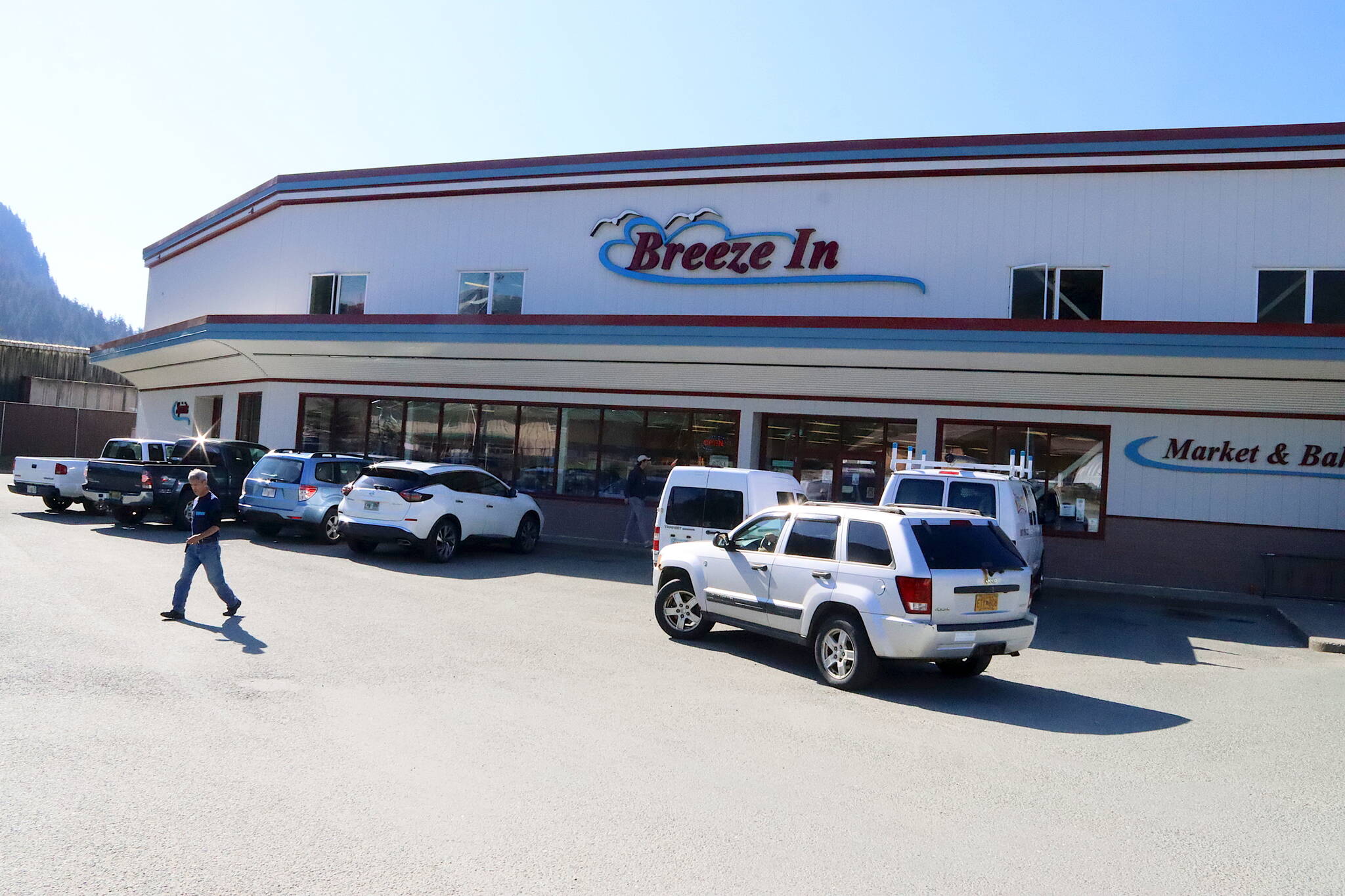 The Breeze In at Lemon Creek, seen Thursday, is one of three stores that may be sold to the company that owns the Foodland and Super Bear supermarkets. (Mark Sabbatini / Juneau Empire)