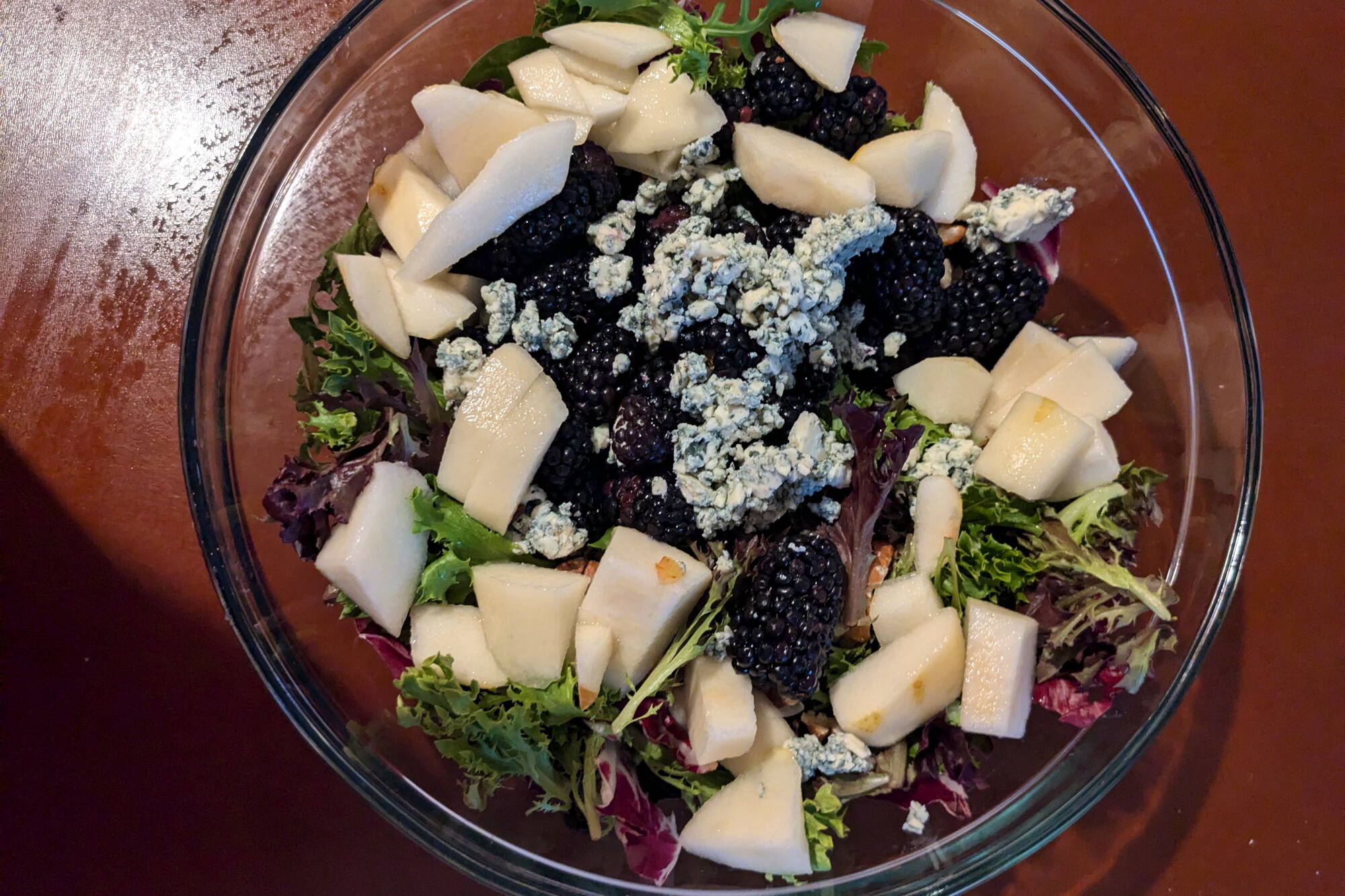 Green salad with blackberries, pecans, pears and blue cheese. (Photo by Patty Schied)