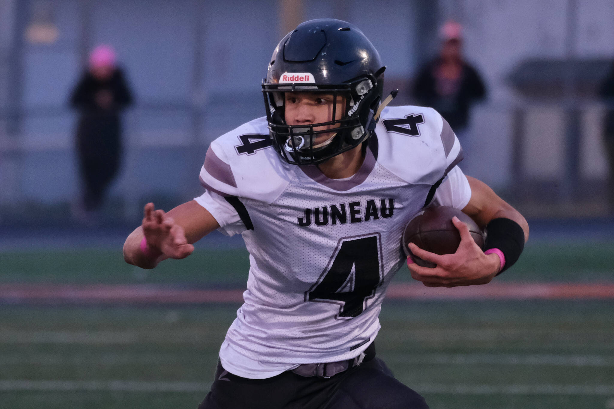 Juneau-Douglas High School: Yadaa.at Kalé senior Jayden Johnson (4), shown in action against West Anchorage during the ASAA State Playoffs on Oct. 12, was selected to play in the 2025 Native American High School Football All-Star Game, Jan. 7, at the Ford Center at The Star in Frisco, Texas. (Klas Stolpe / Juneau Empire)