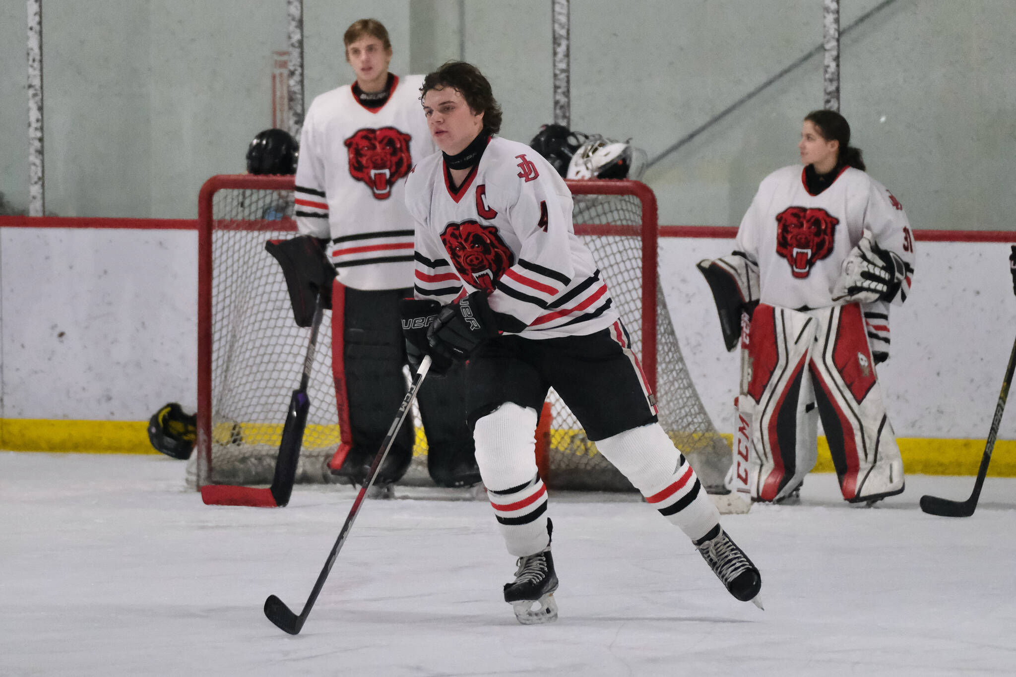 Juneau-Douglas High School: Yadaa.at Kalé senior Luke Bovitz (#4). (Klas Stolpe / Juneau Empire)