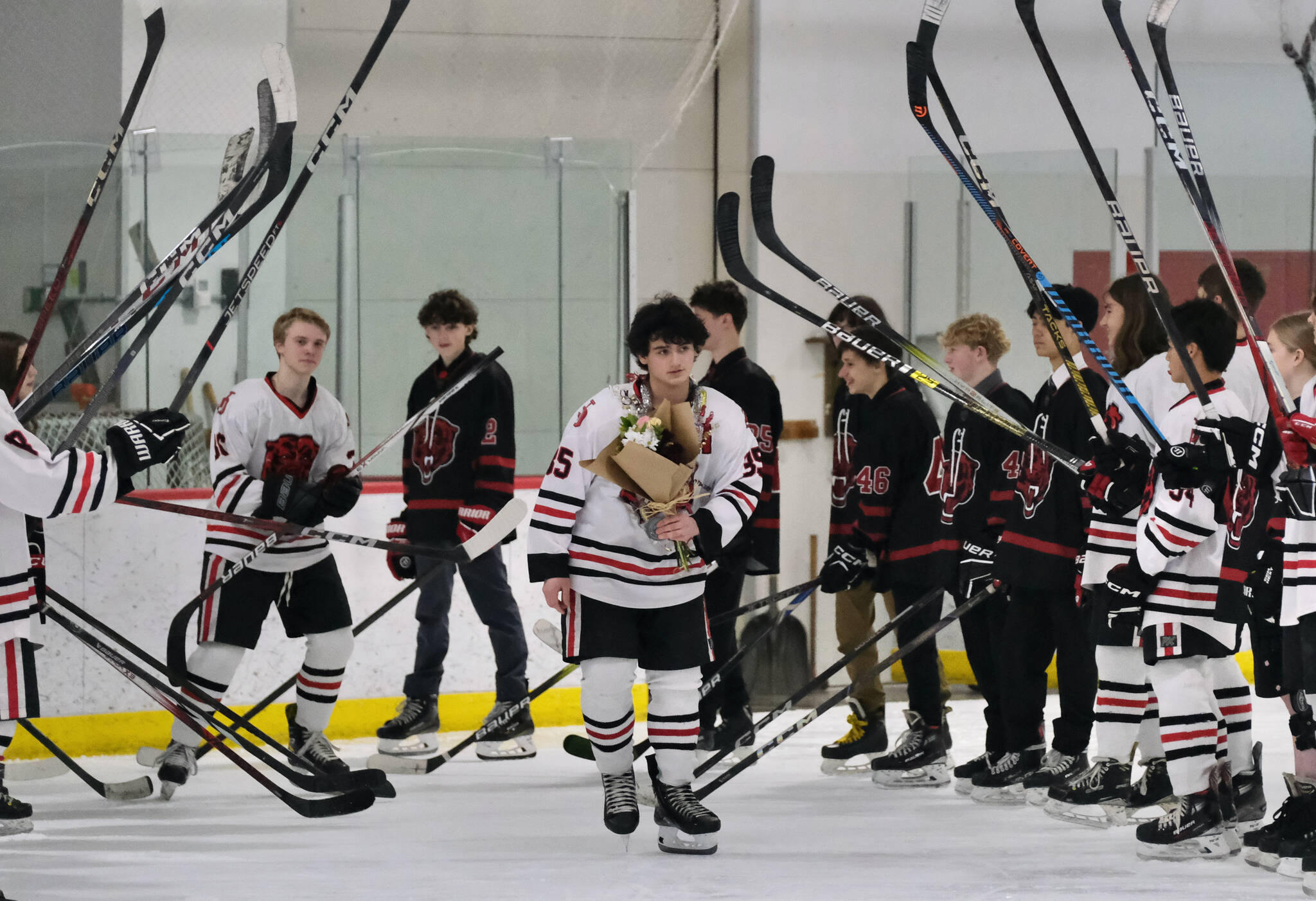 Juneau-Douglas High School: Yadaa.at Kalé senior Dylan Sowa (#35). (Klas Stolpe / Juneau Empire)