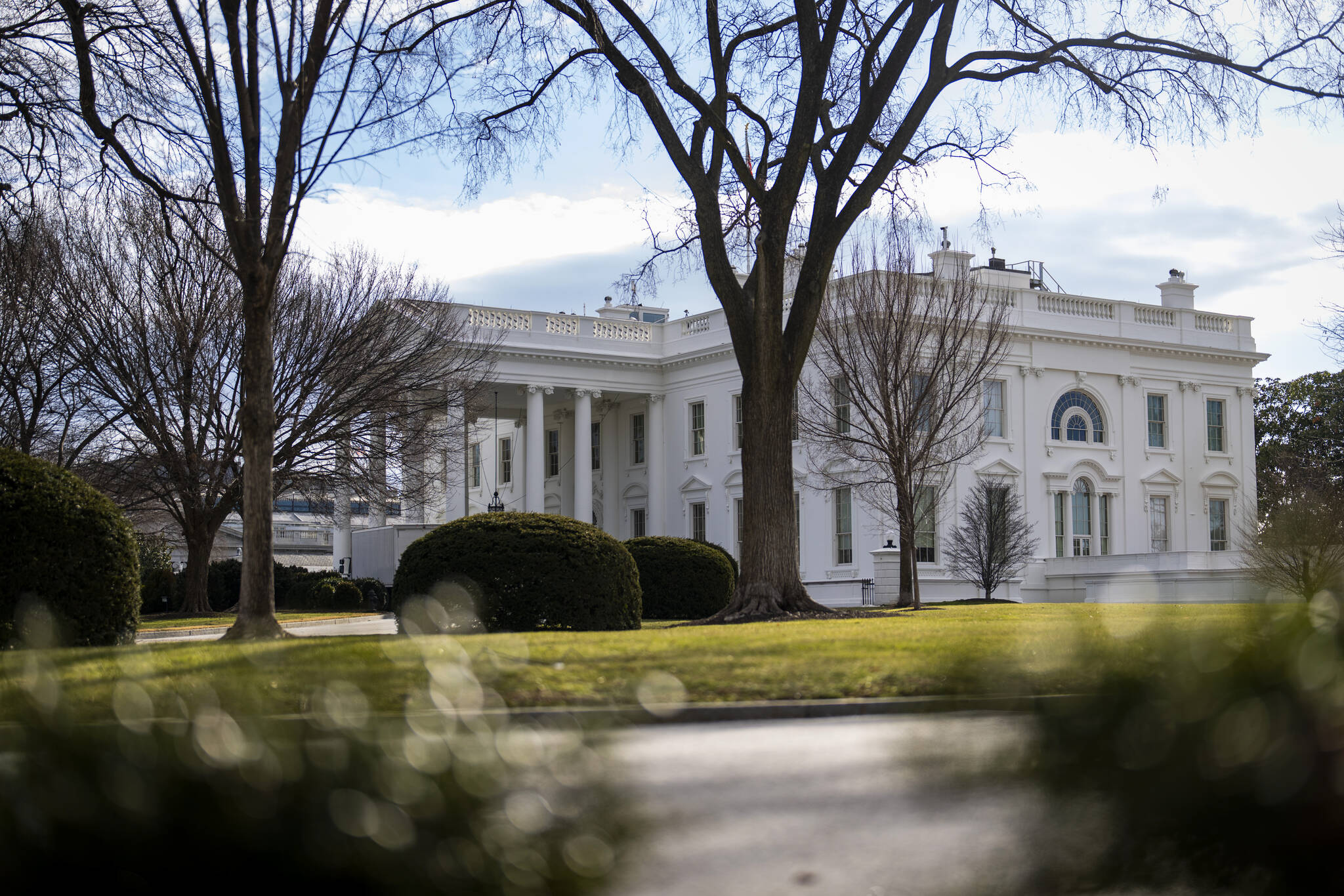 The White House in Washington, Jan. 28, 2025. A federal judge said on Monday, Feb. 3, 2025, that she intended to temporarily block the Trump administration from imposing a sweeping freeze on trillions of dollars in federal grants and loans, adding to the pushback against an effort by the White House’s Office and Management and Budget. (Doug Mills/The New York Times)